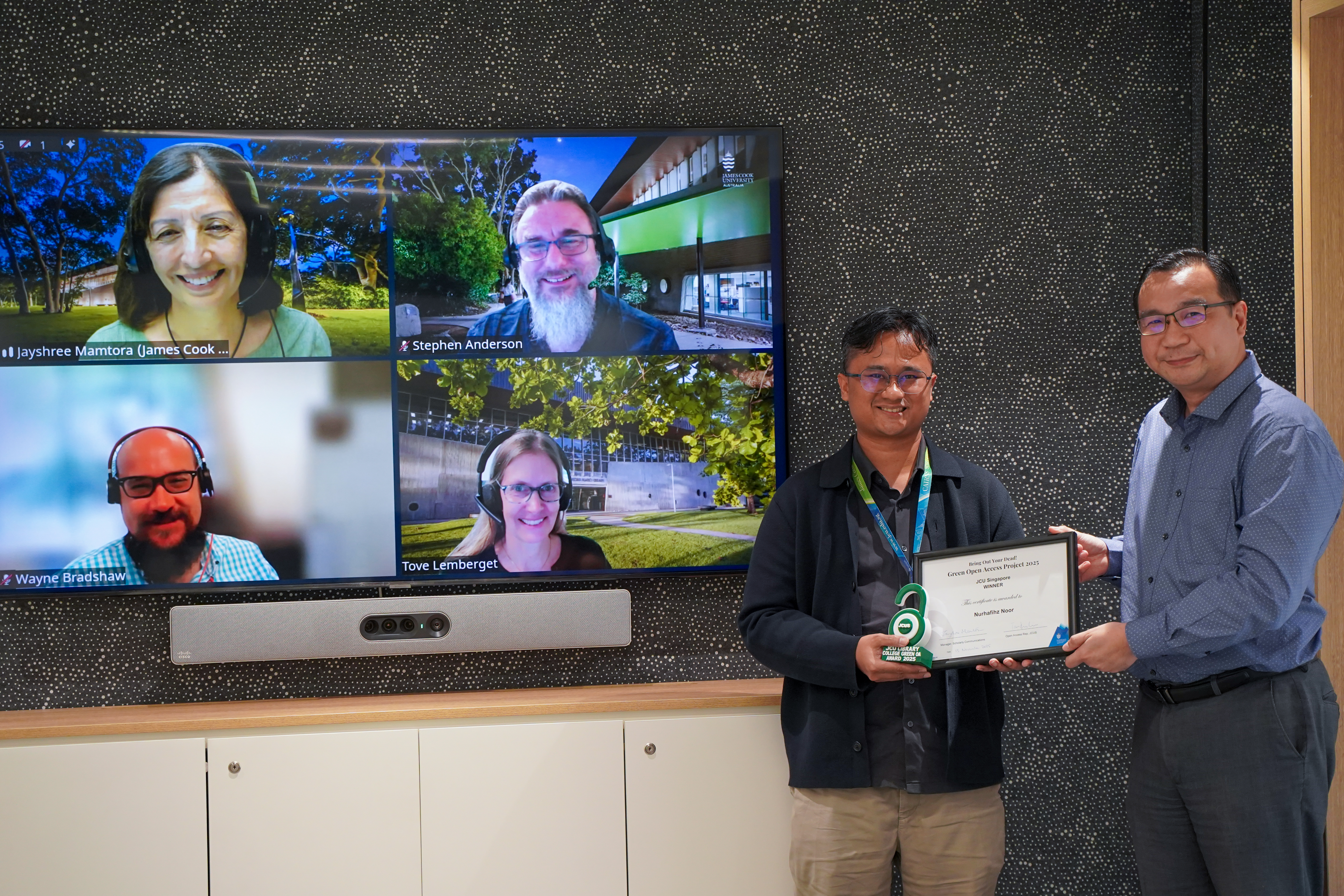 Grand Open Access (Dr Nurhafihz Noor and Dr Kim-Lim Tan)