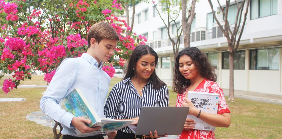JCU MBA Students