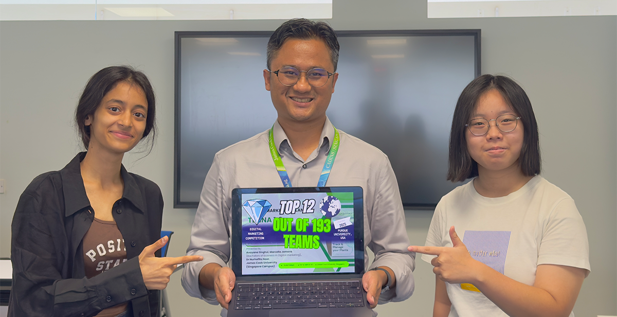 Bachelor of Business undergrads Anayana Singhvi and Marcella Jomono with their mentor Dr Nurhafihz