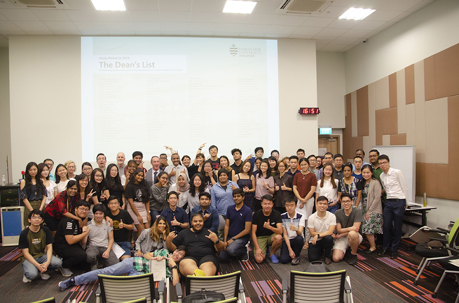 SP52 2019 Dean’s List recipients with JCU staff