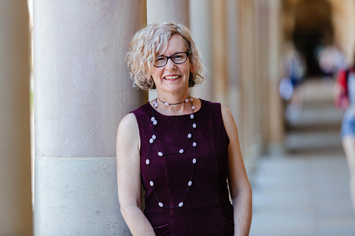 Dr Louise Phillips
